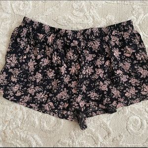 ❌SOLD❌ Floral shorts